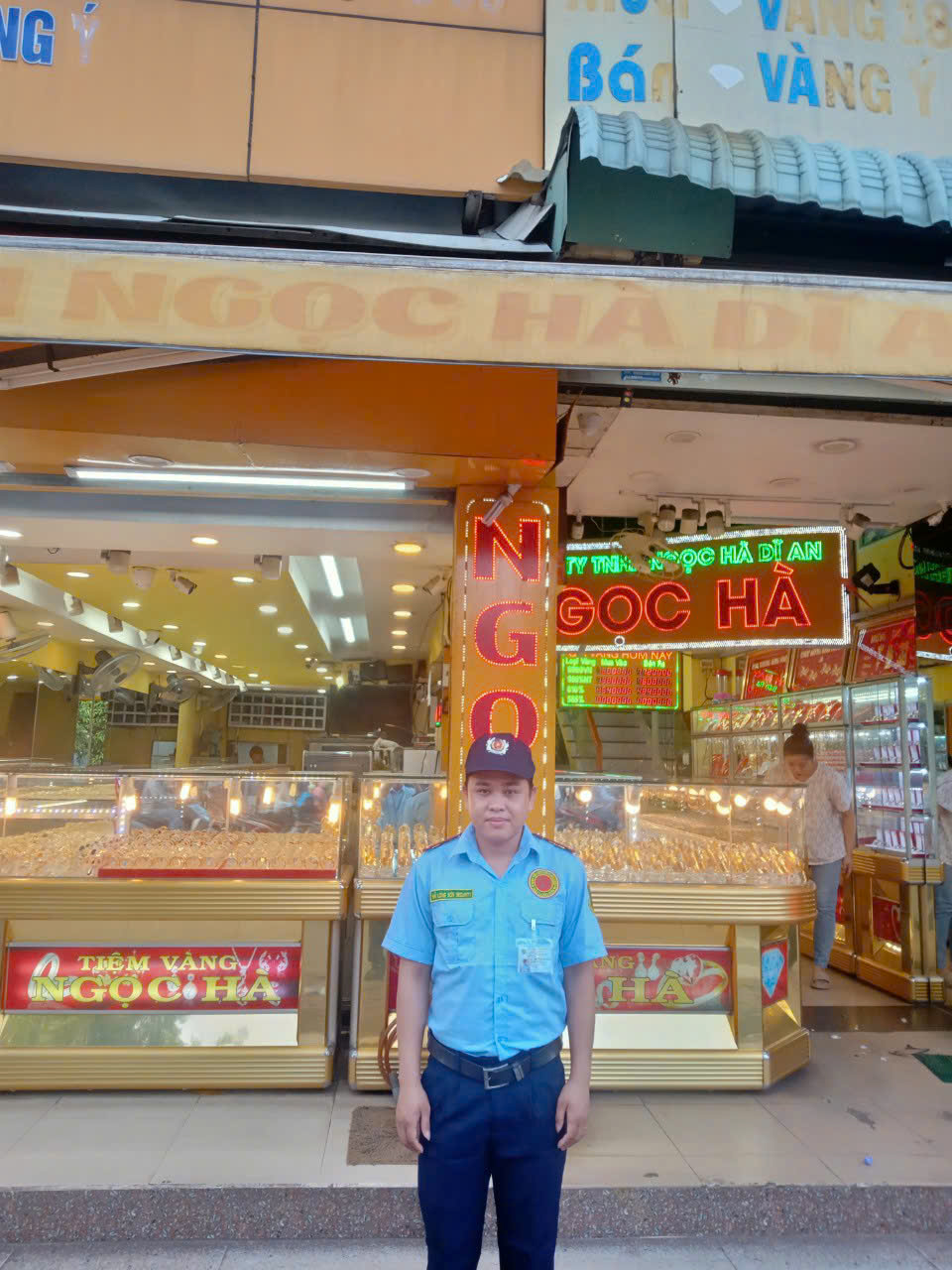 Bảo vệ siêu thị - trung tâm thương mại - khu phức hợp